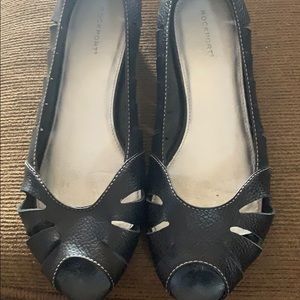rockport women's shoes near me
